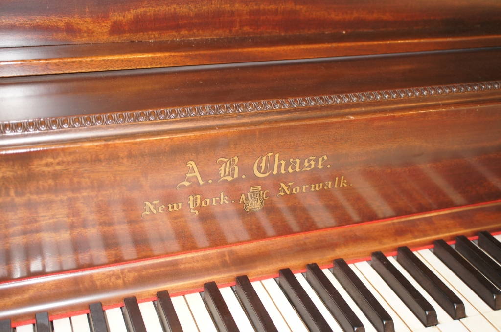 Antique 1904 Restored A. B. Chase New York Norwalk Upright Mahogany Piano