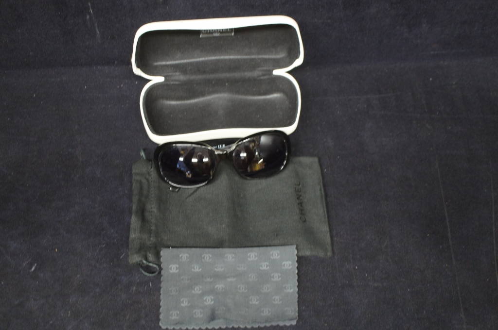 black and white chanel sunglasses authentic