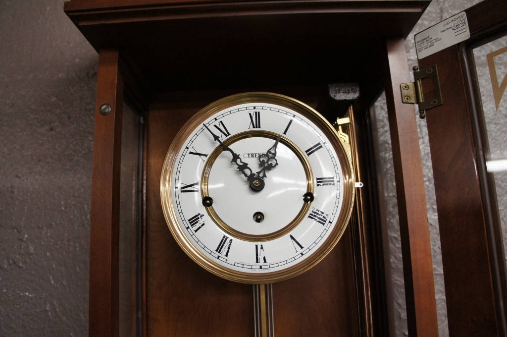 Trend Sligh Walnut Burlwood Wall Clock Pendulum Working Chime Time