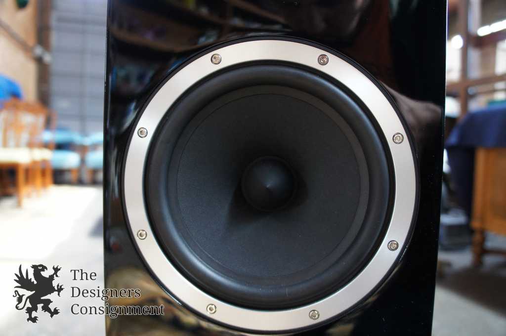 2 B&W Bowers & Wilkins CM7 Tower Speakers Pair Audio Home Theater HIFi Gloss Blk