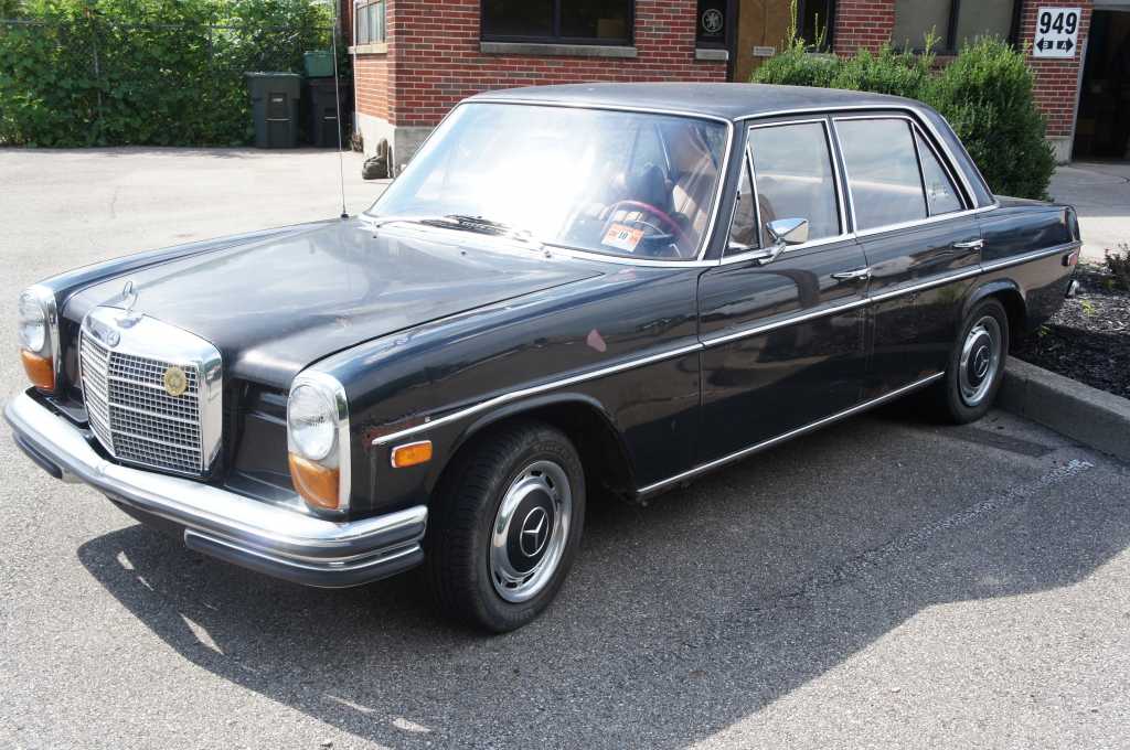 1969 Mercedes-Benz 250S Black W108 4-Speed Manual Sedan Rear Wheel Drive