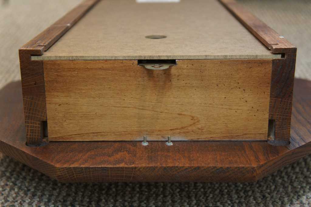 Howard Miller 612533 Regulator Wall Hanging Clock Oak Westminster Chime