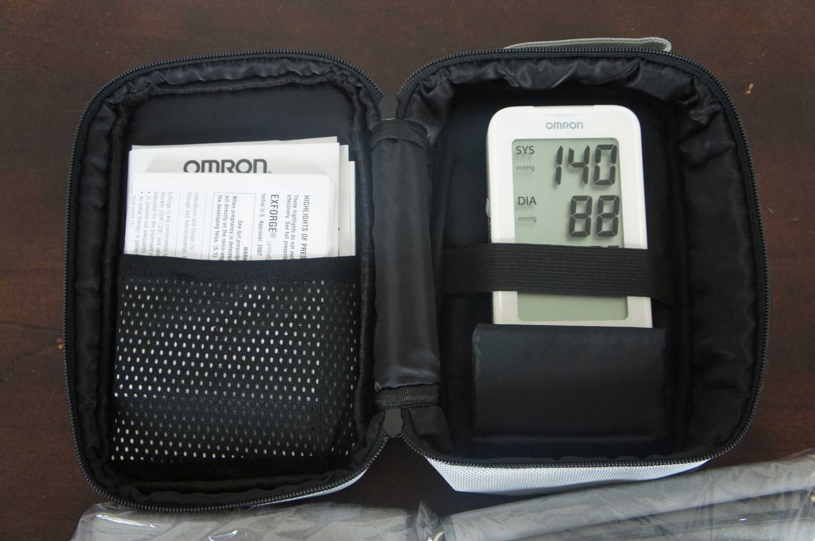 Like New Omron Automatic Upper Arm Blood Pressure Monitor Digital Elite ...