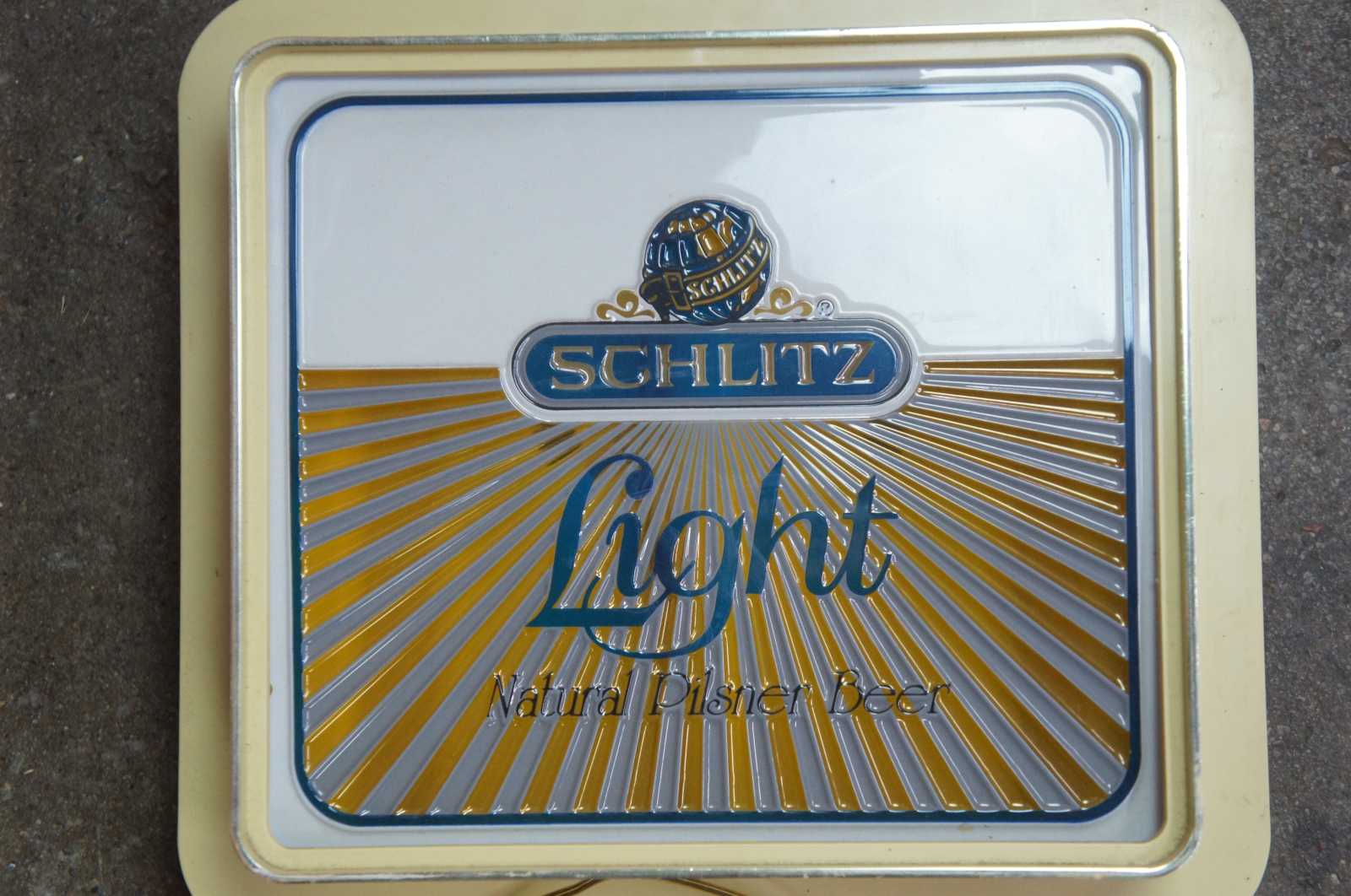 Vintage Schlitz Lighted Beer Sign