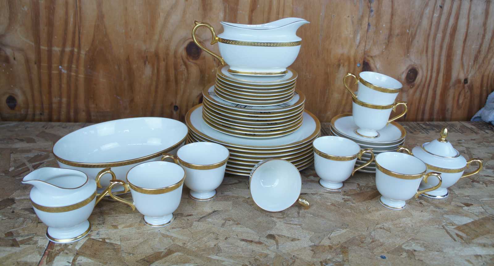 35 Pc Vintage Lenox Ambassador Haverford Hall Gold Rim China Dinnerware