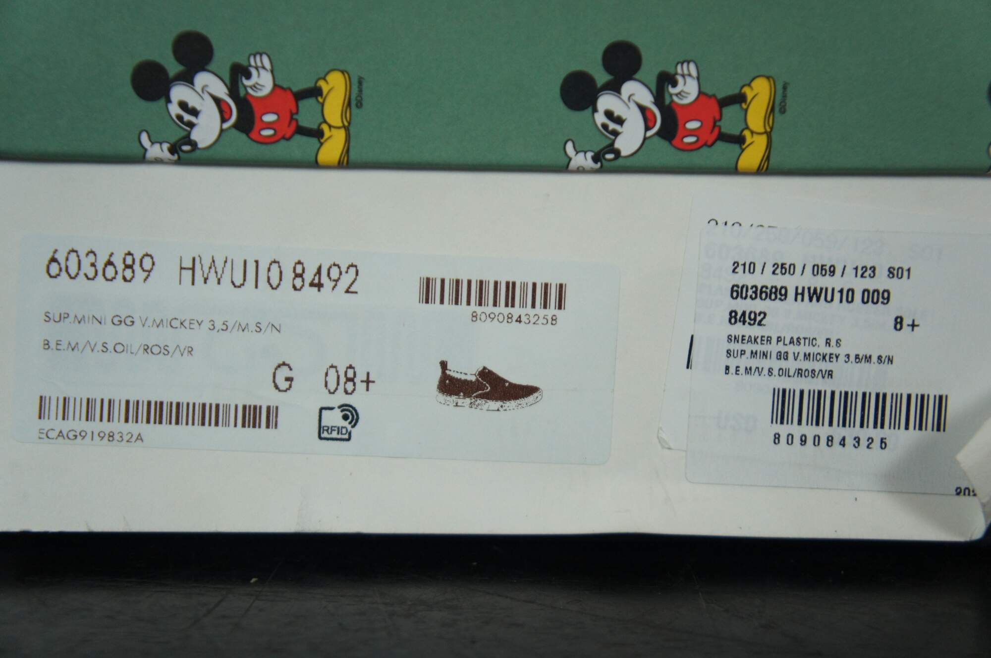 Buy Disney x Gucci GG Supreme Slip-On 'Mickey Mouse' - 603689 HWU10 8492