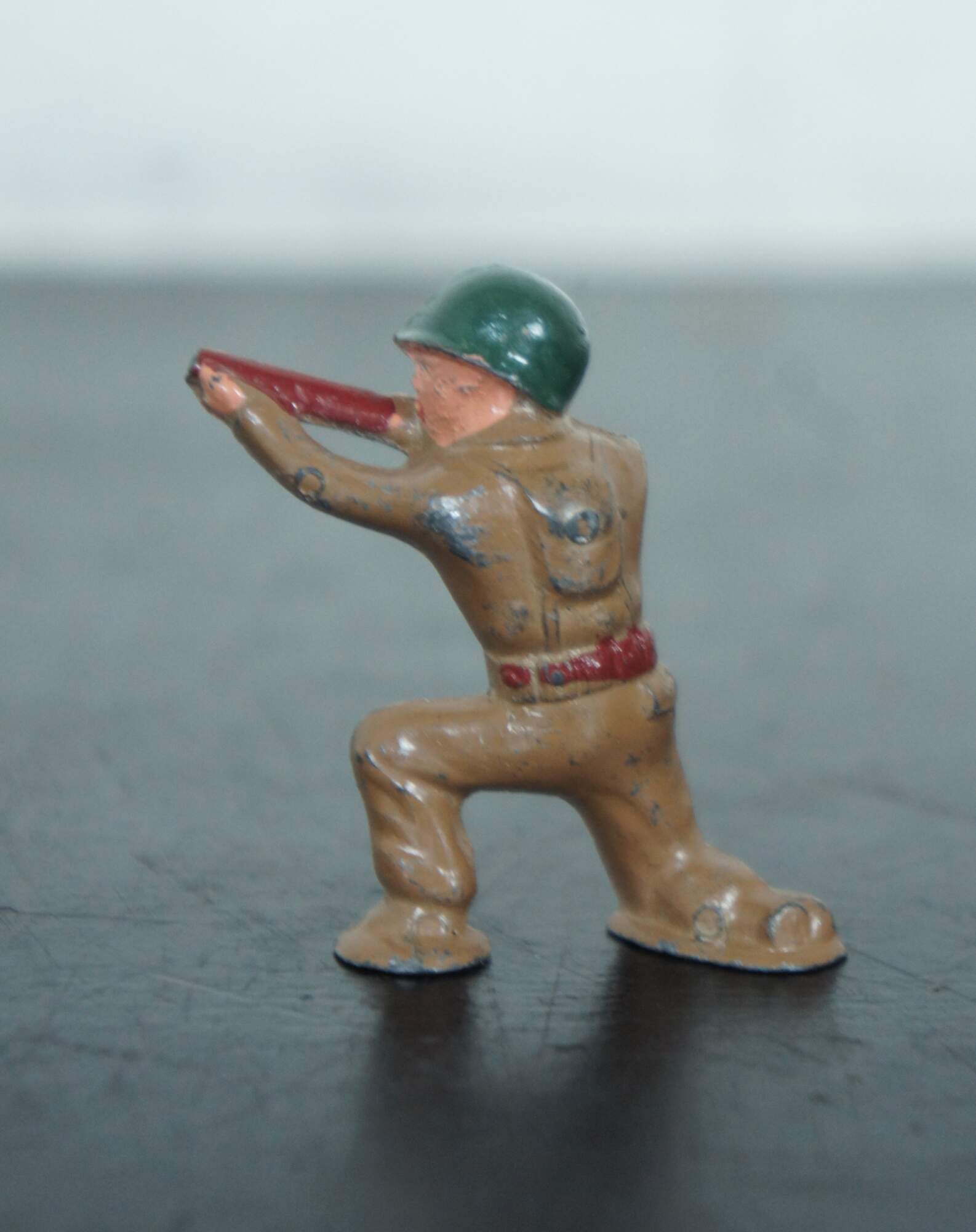 1950s Barclay Dimestore Podfoot Lead Toy Military Soldier w Gun Rifle 2