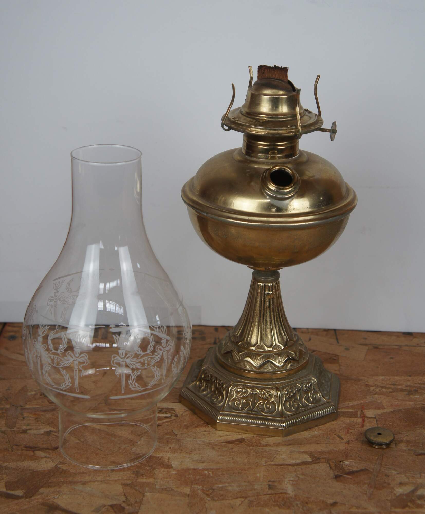 Antique Brass Kerosene Oil Lamp Hurricane Lantern Gone with the Wind  Neoclassic