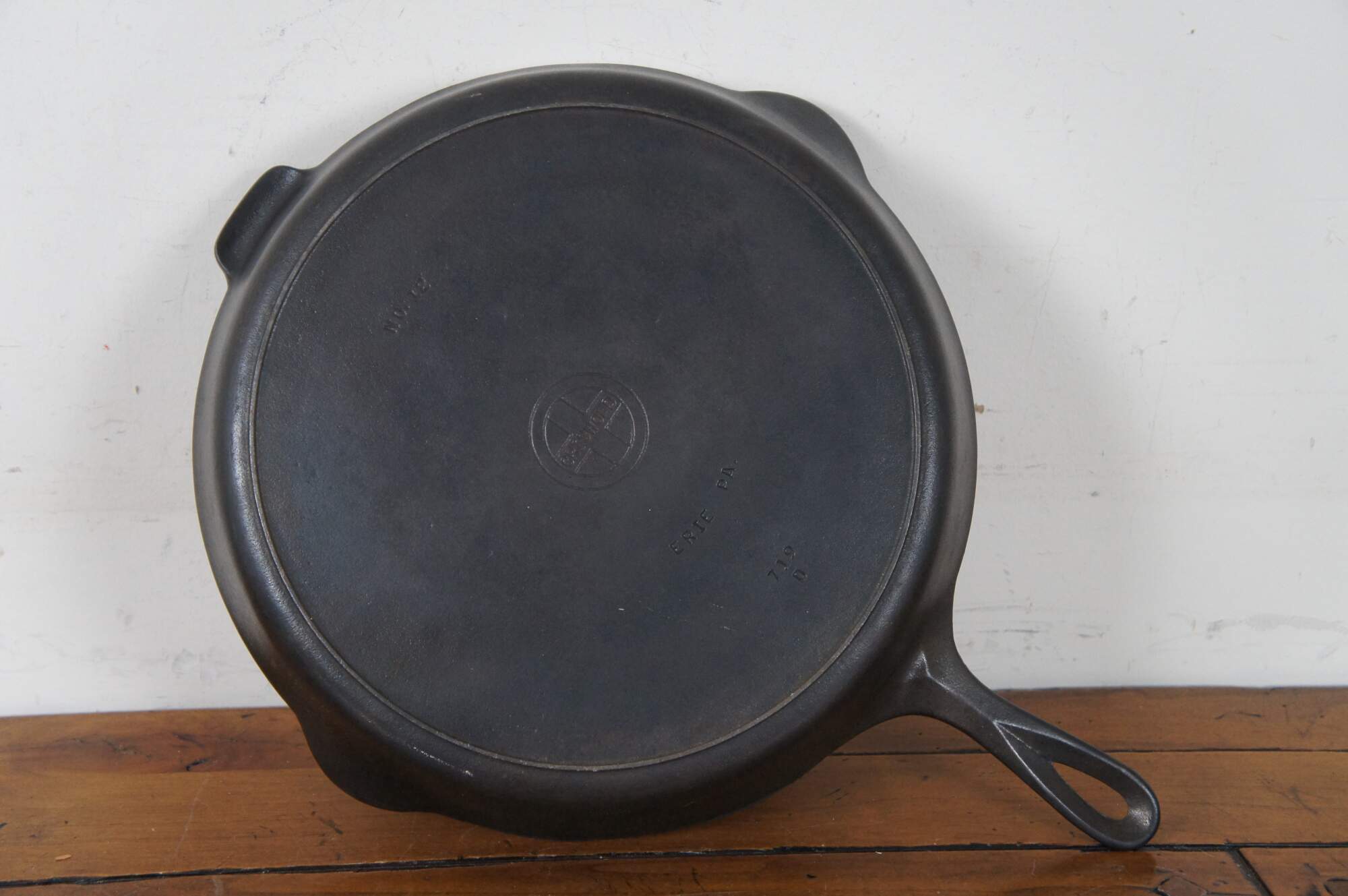 GRISWOLD Cast Iron Dinner Skillet All-In-One 1008 Erie PA Divided Pan