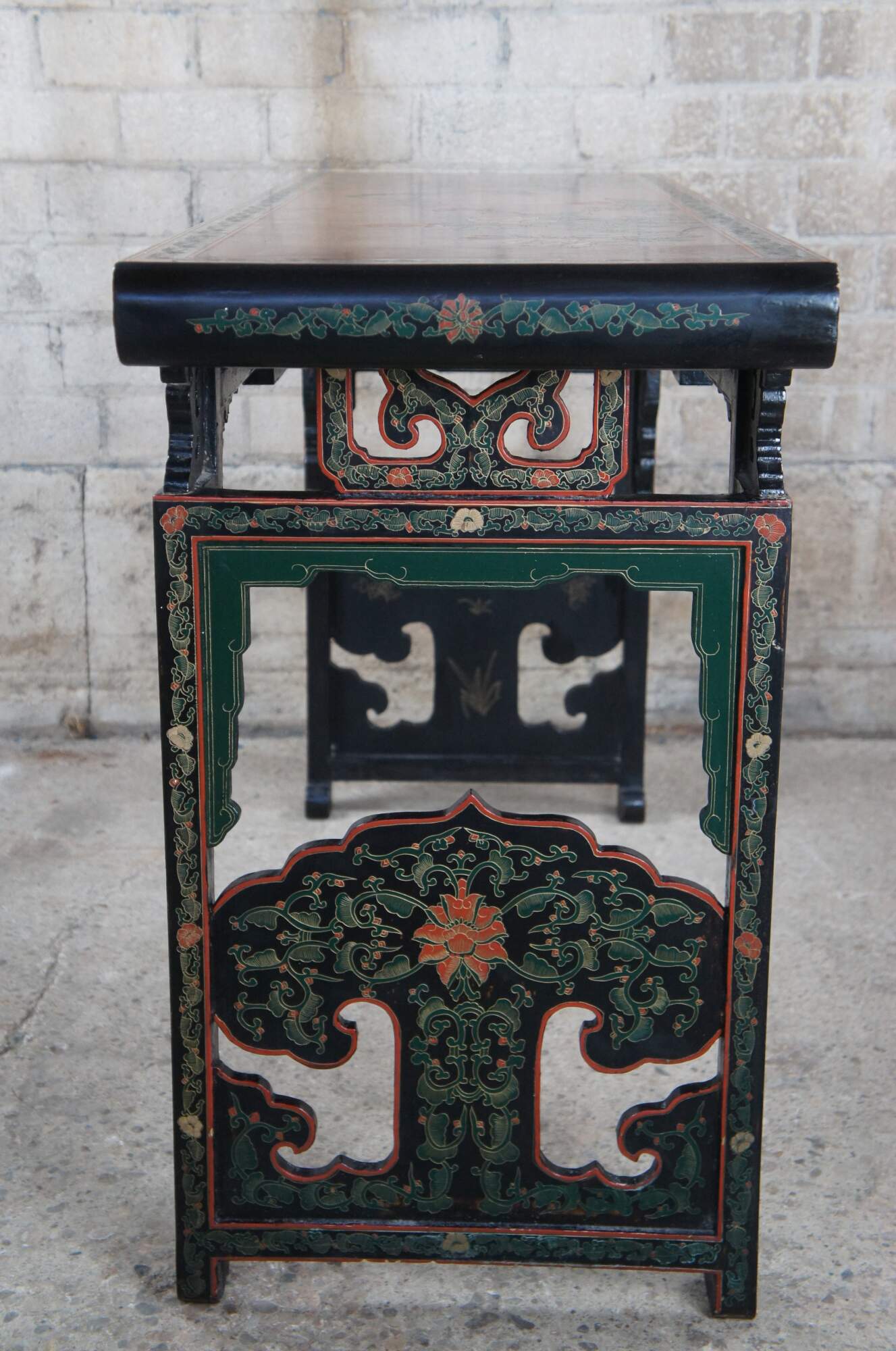 Mid Century Jinlong Chinese Chinoiserie Lacquered Ming Altar Console ...