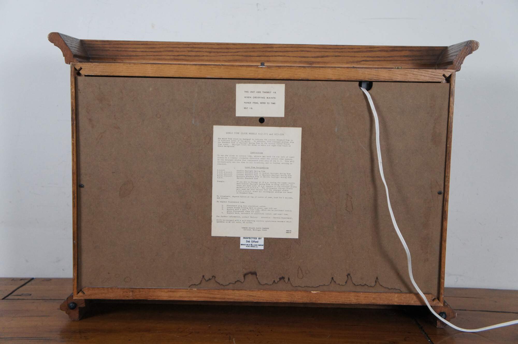 1950 s howard miller world time zone illuminated mantel clock 612 371 26 