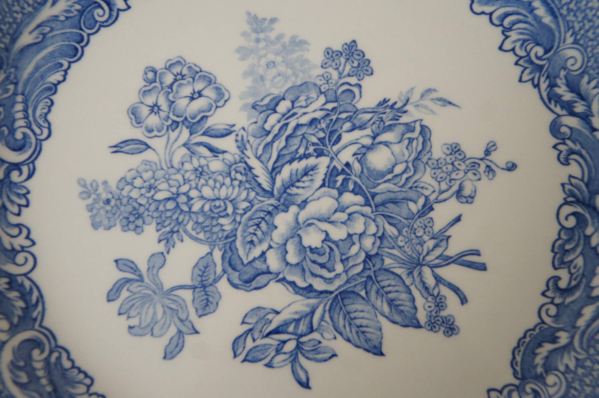 Spode The Blue Room china Blue and white Girl at Well Dinner