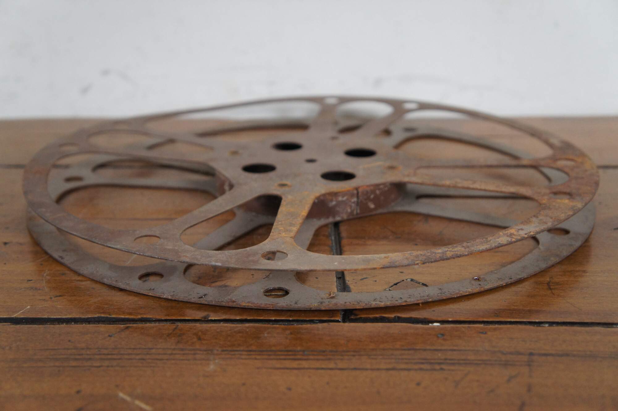 2 Vintage Empty Metal Film Movie Motion Picture Reels Projector Spools 15